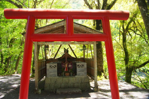 天川村・・伊波多神社