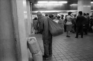 大阪駅ひと模様１９７５年